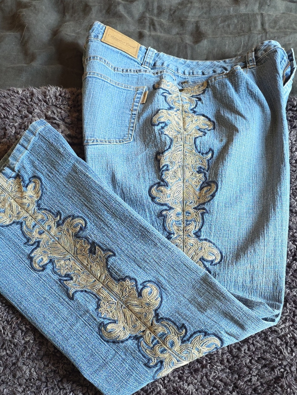 Vintage Coldwater Creek Light Blue Jeans with Gold Embroidery